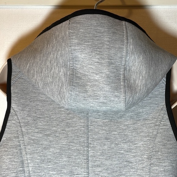 GERRY Vest Hooded Size Medium - Picture 5 of 8